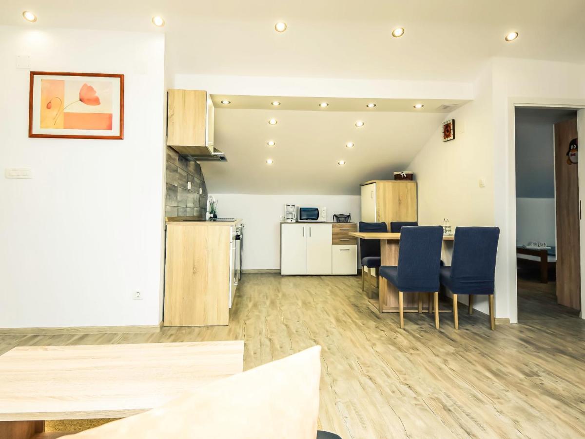 Apartment Matanovi Dvori-2 By Interhome วีร์ ภายนอก รูปภาพ